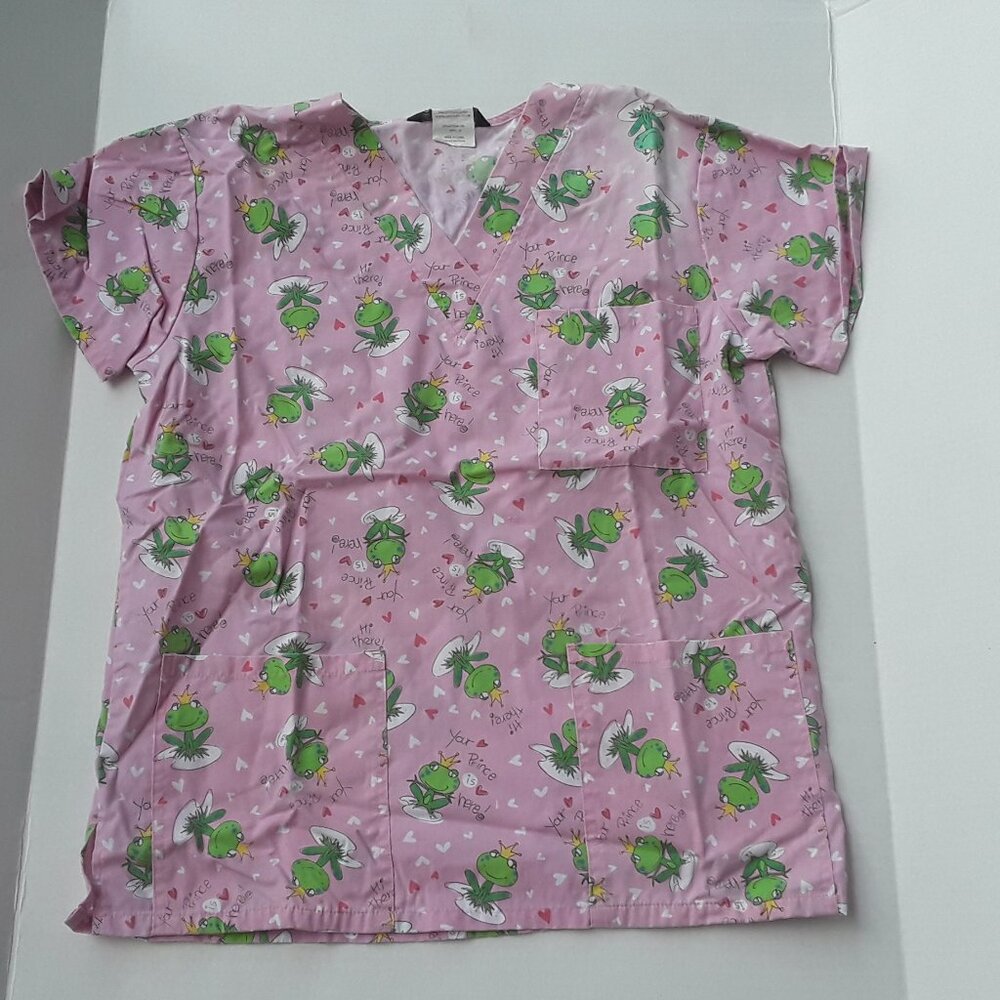 Samantha Mara pink scrubs top with frog and Your Prince is here print size S